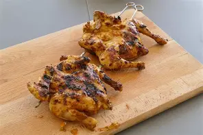Dibi grillé à la braise — Dibiterie Ameth Boll